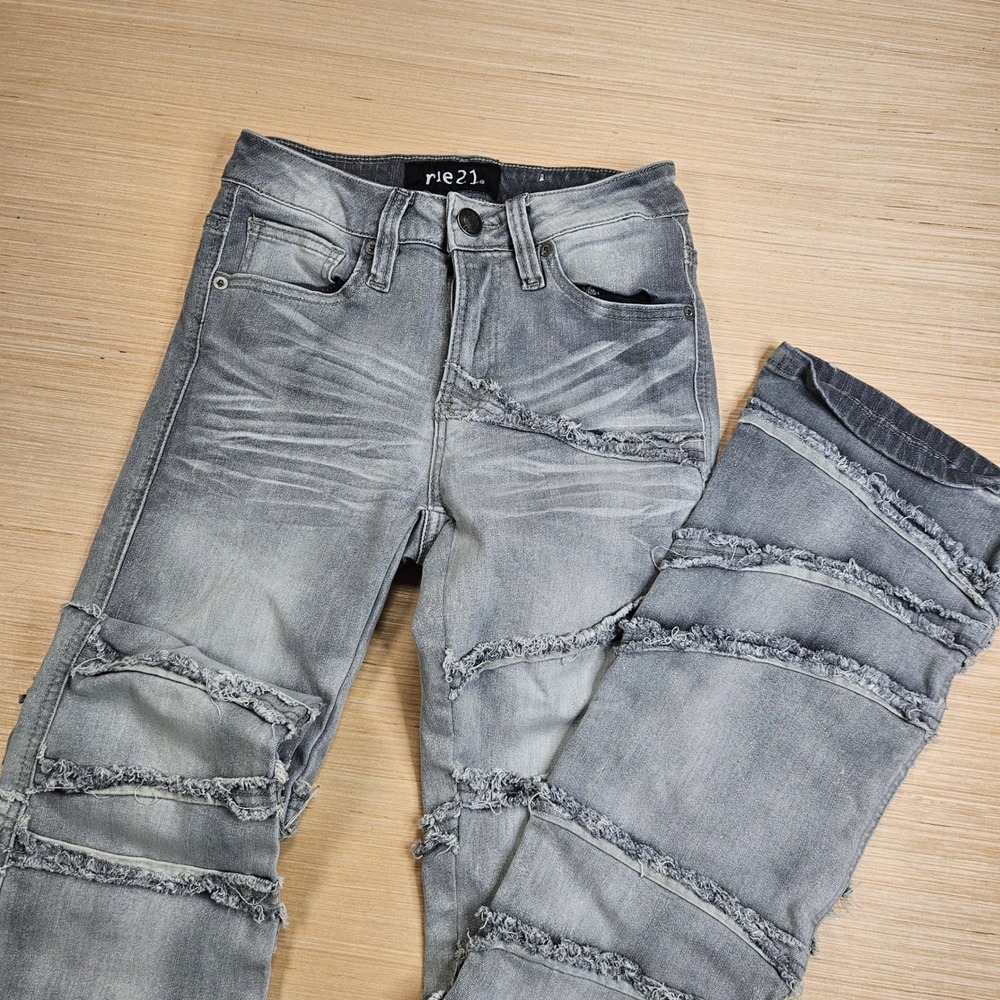 Y2K rue21 Stacked Supreme Flex Jeans Mens 26/30 Fit 26x32 Gray Distressed Raw